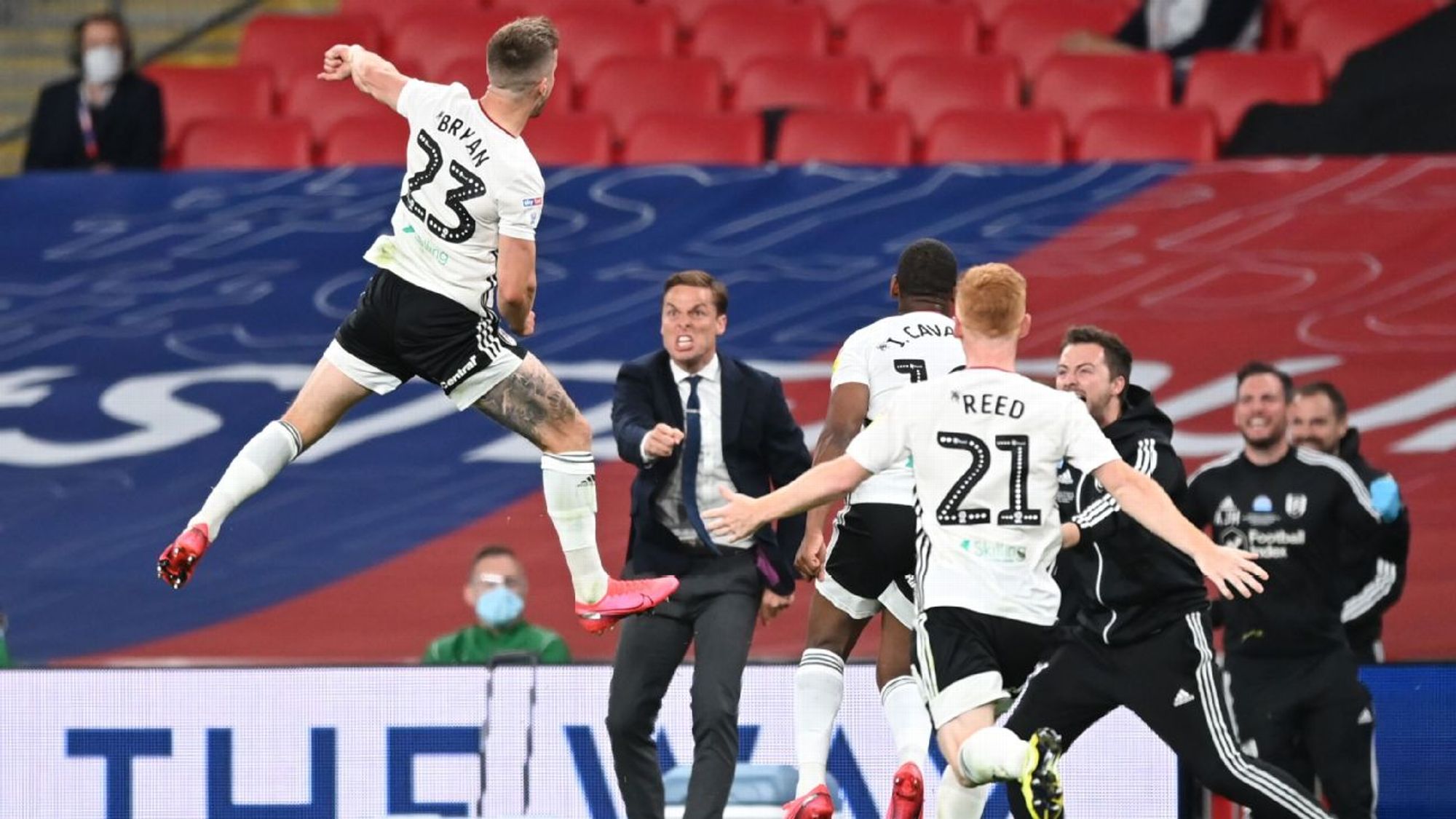 并以更坚韧 并以更坚韧